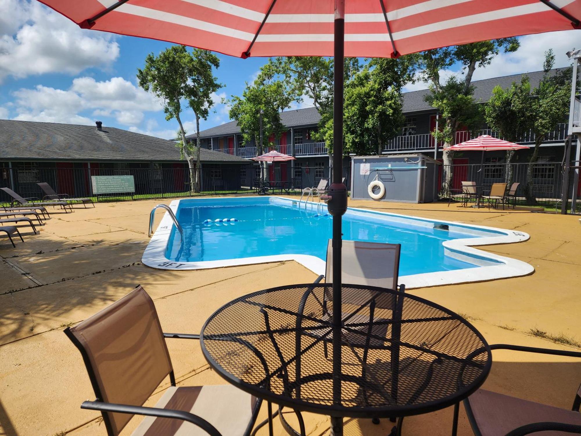 Red Carpet Inn - Houma Dış mekan fotoğraf